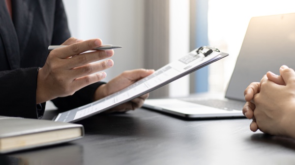 新加坡PSB学院毕业生就业方向：适合留新还是回国？